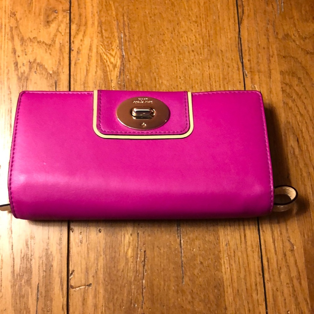 Kate Spade ♠️ hot pink wallet